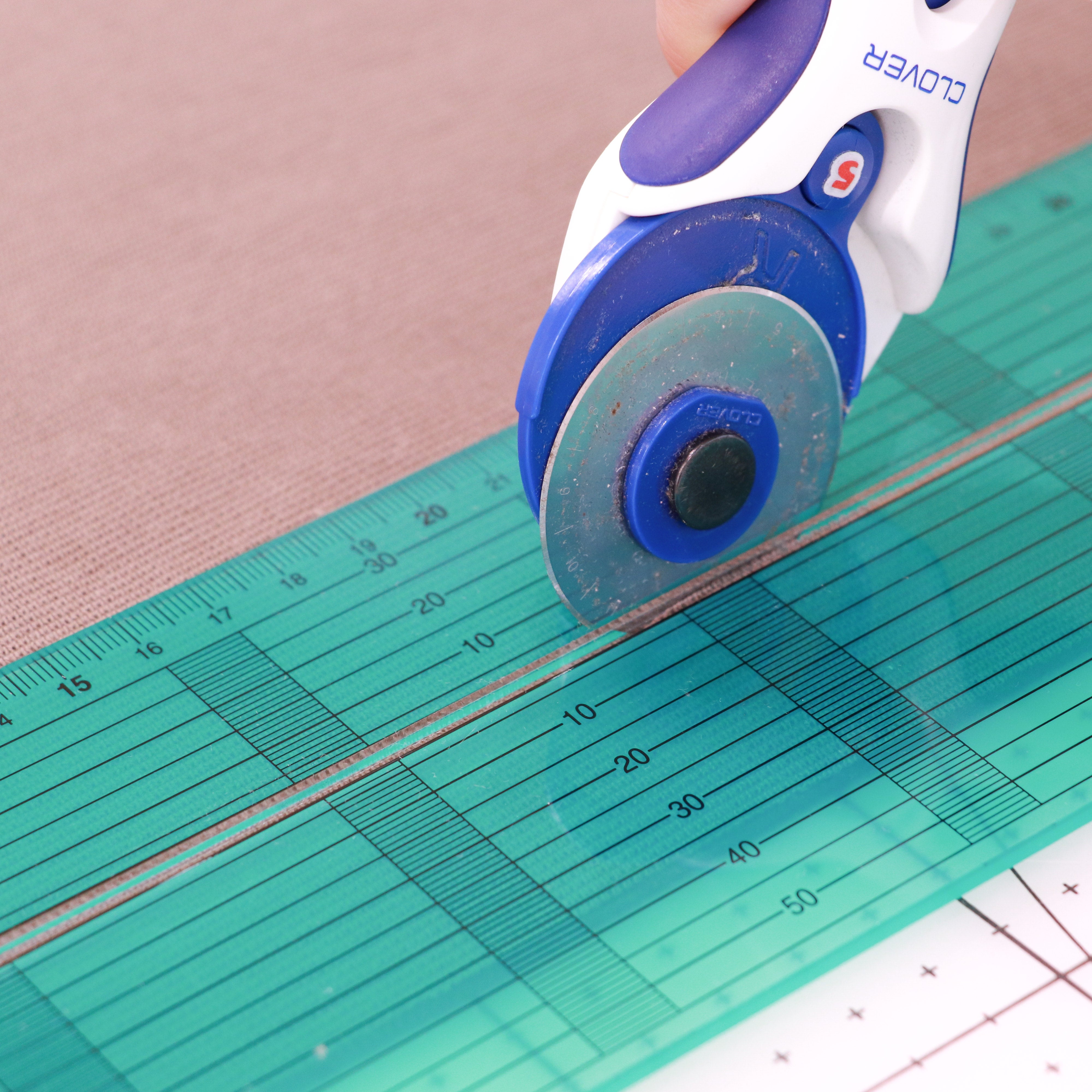 テープカット用定規 | ベビーロック・スタジオ オンラインショップ